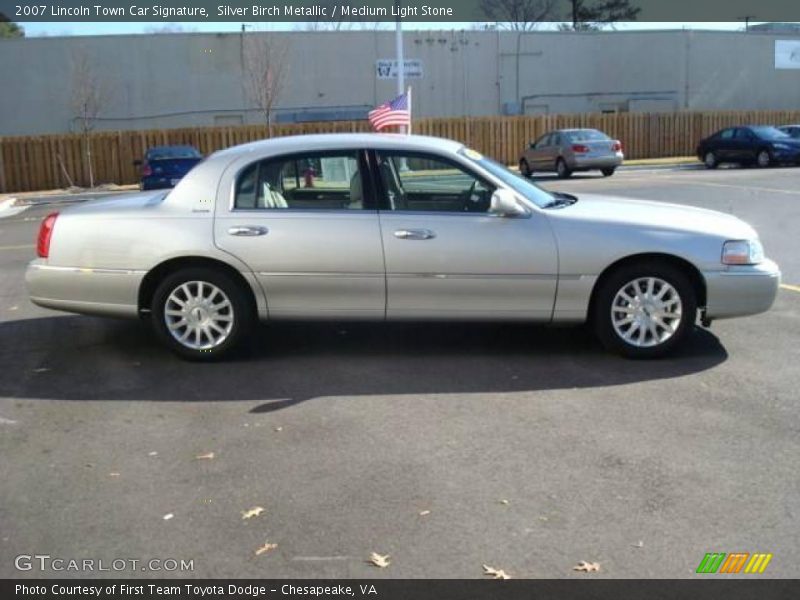 Silver Birch Metallic / Medium Light Stone 2007 Lincoln Town Car Signature