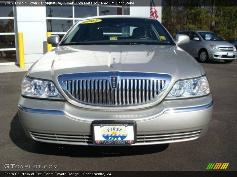 Silver Birch Metallic / Medium Light Stone 2007 Lincoln Town Car Signature