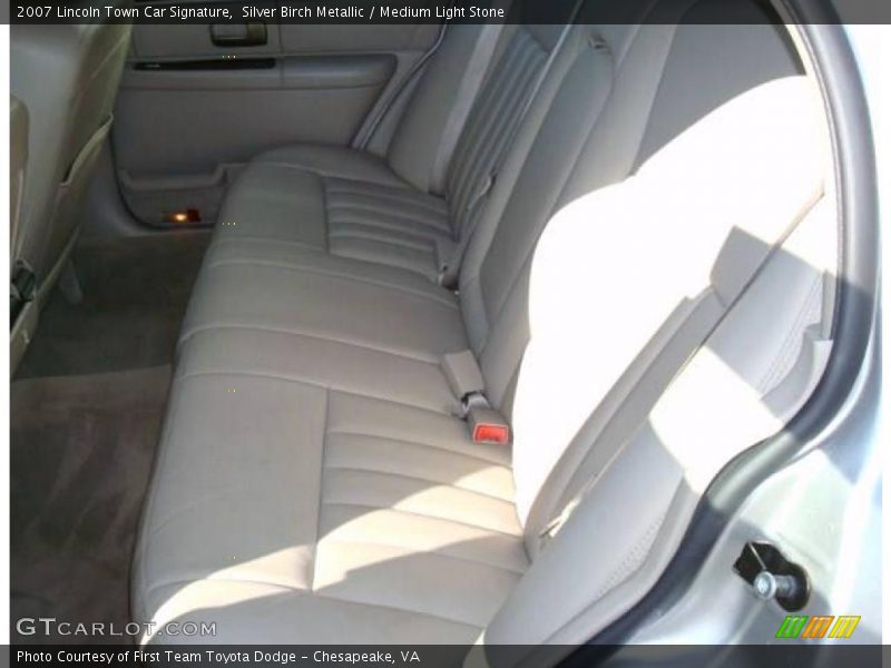 Silver Birch Metallic / Medium Light Stone 2007 Lincoln Town Car Signature