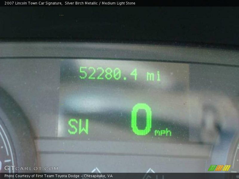 Silver Birch Metallic / Medium Light Stone 2007 Lincoln Town Car Signature