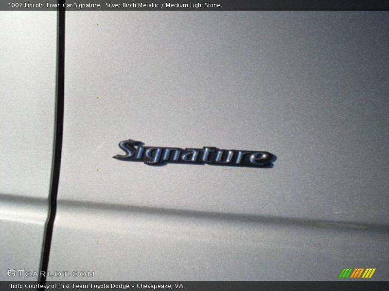 Silver Birch Metallic / Medium Light Stone 2007 Lincoln Town Car Signature