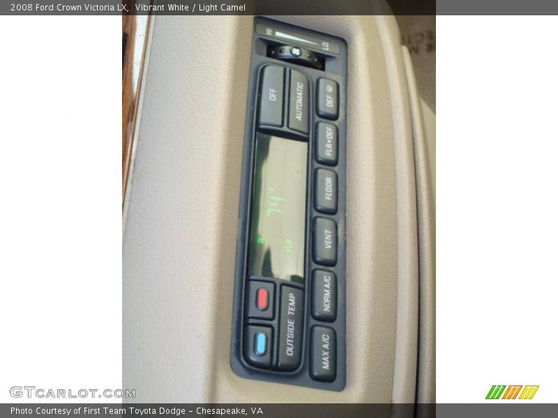 Vibrant White / Light Camel 2008 Ford Crown Victoria LX