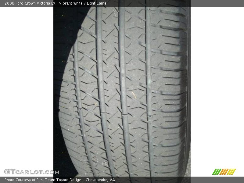 Vibrant White / Light Camel 2008 Ford Crown Victoria LX