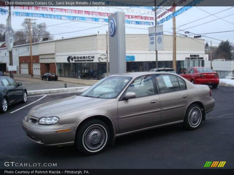 Sand Beige Metallic / Neutral 1999 Oldsmobile Cutlass GL