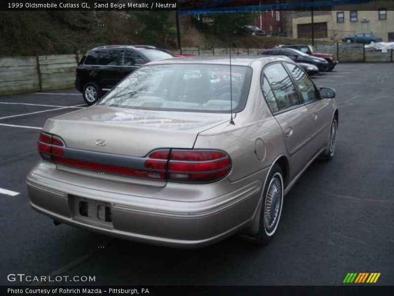 Sand Beige Metallic / Neutral 1999 Oldsmobile Cutlass GL