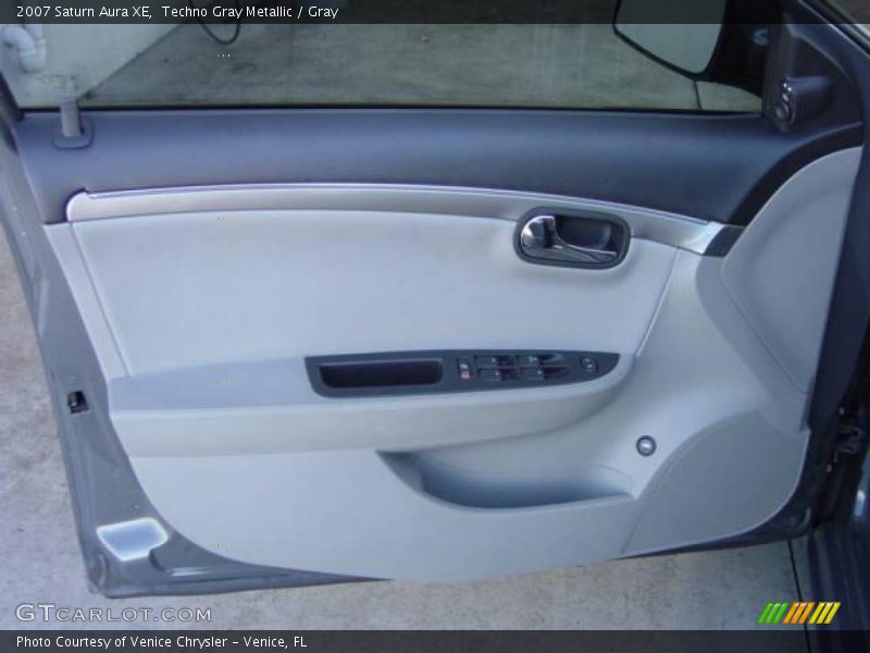 Techno Gray Metallic / Gray 2007 Saturn Aura XE