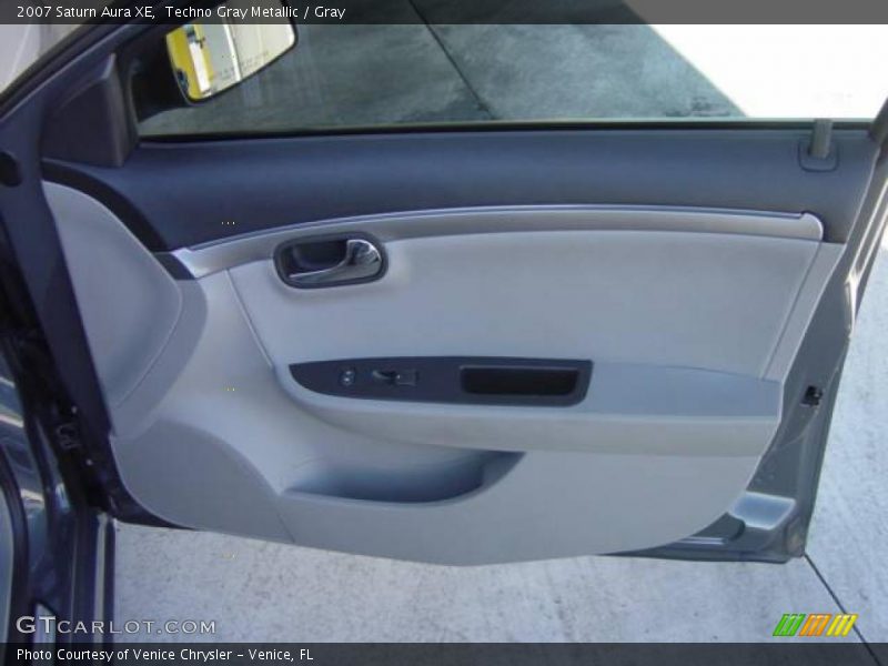 Techno Gray Metallic / Gray 2007 Saturn Aura XE