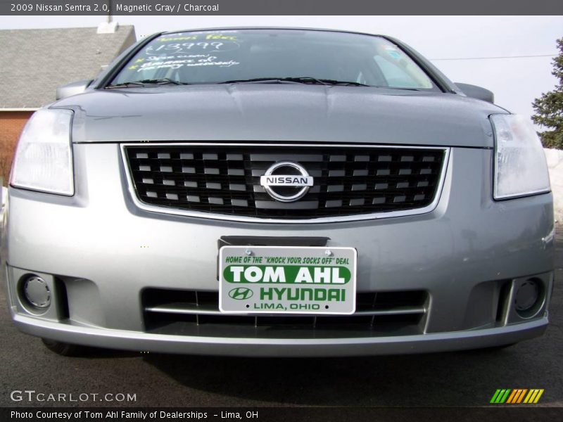 Magnetic Gray / Charcoal 2009 Nissan Sentra 2.0