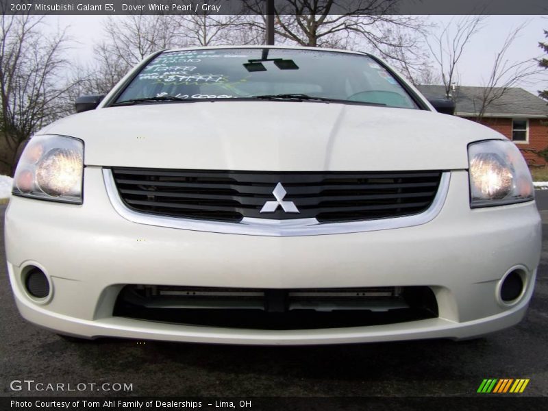Dover White Pearl / Gray 2007 Mitsubishi Galant ES