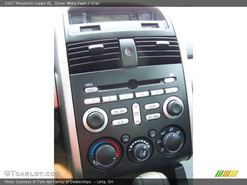 Dover White Pearl / Gray 2007 Mitsubishi Galant ES