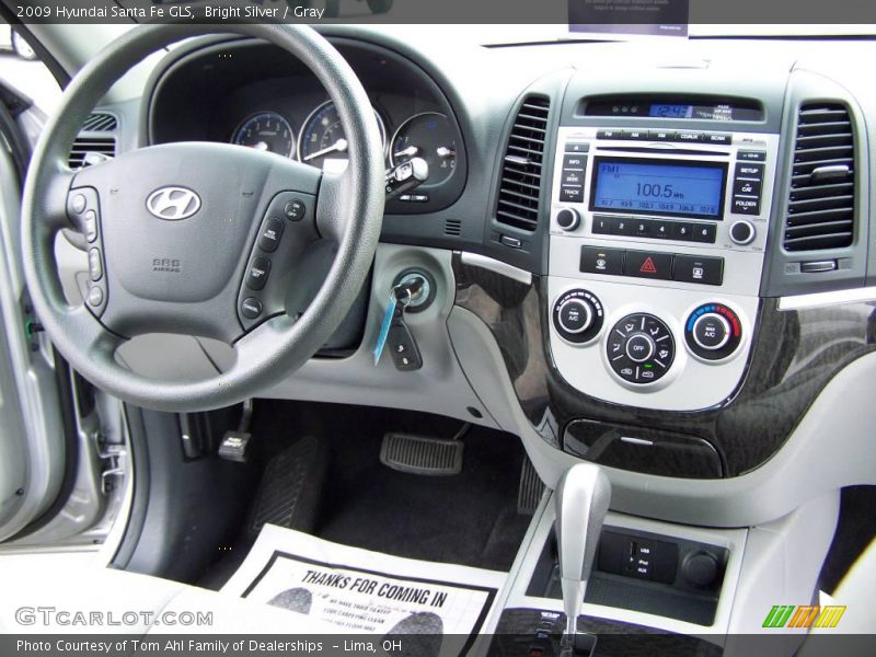 Bright Silver / Gray 2009 Hyundai Santa Fe GLS
