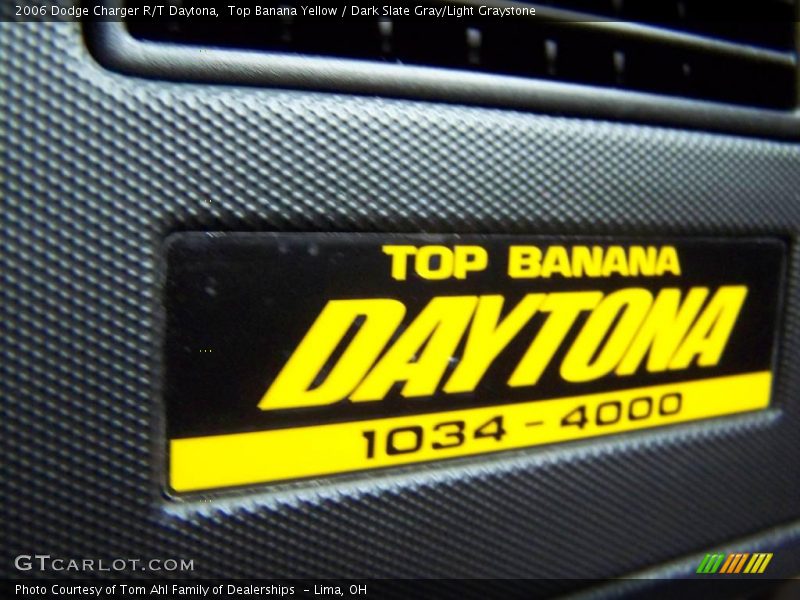 Top Banana Yellow / Dark Slate Gray/Light Graystone 2006 Dodge Charger R/T Daytona