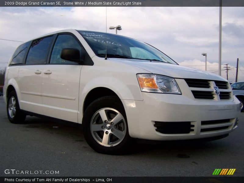 Stone White / Medium Slate Gray/Light Shale 2009 Dodge Grand Caravan SE