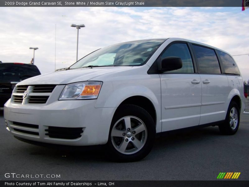Stone White / Medium Slate Gray/Light Shale 2009 Dodge Grand Caravan SE