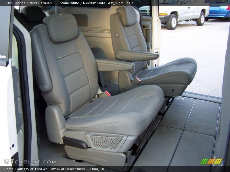 Stone White / Medium Slate Gray/Light Shale 2009 Dodge Grand Caravan SE