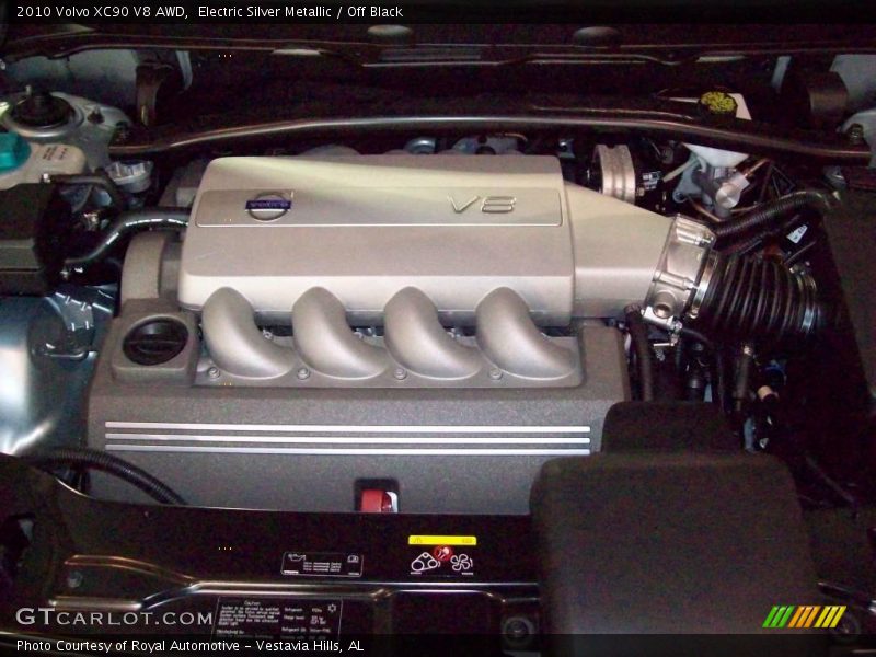 Electric Silver Metallic / Off Black 2010 Volvo XC90 V8 AWD