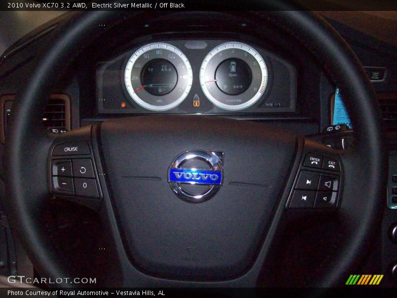 Electric Silver Metallic / Off Black 2010 Volvo XC70 3.2 AWD