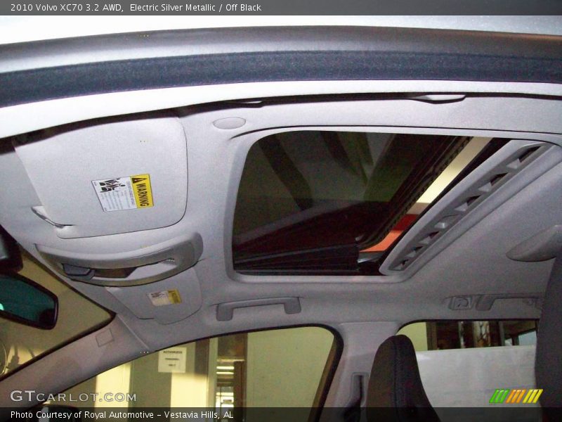 Electric Silver Metallic / Off Black 2010 Volvo XC70 3.2 AWD
