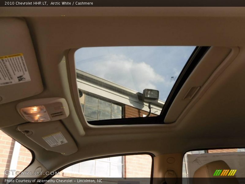 Arctic White / Cashmere 2010 Chevrolet HHR LT