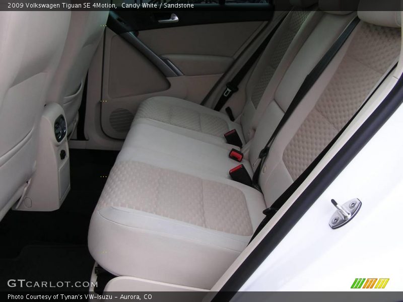 Candy White / Sandstone 2009 Volkswagen Tiguan SE 4Motion