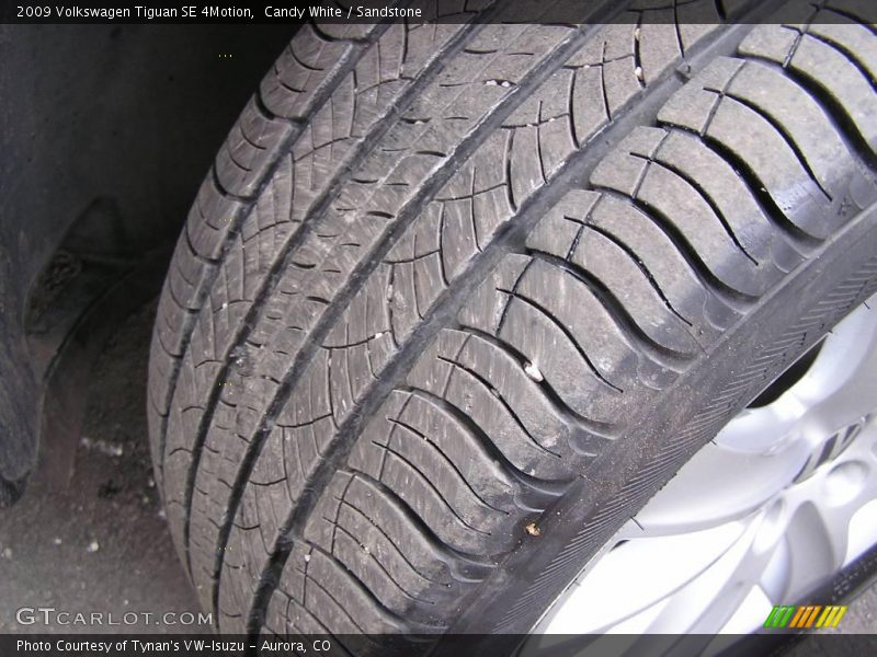 Candy White / Sandstone 2009 Volkswagen Tiguan SE 4Motion