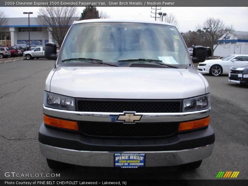 Silver Birch Metallic / Medium Pewter 2009 Chevrolet Express 3500 Extended Passenger Van