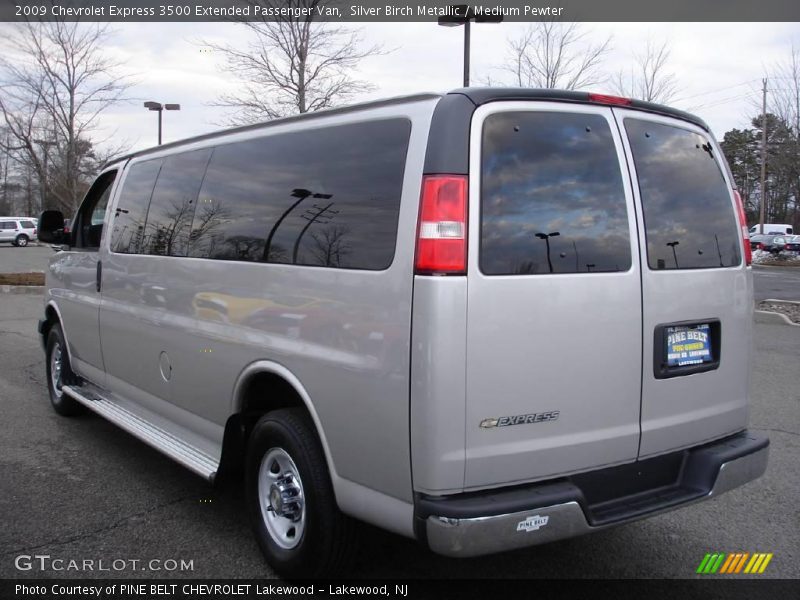 Silver Birch Metallic / Medium Pewter 2009 Chevrolet Express 3500 Extended Passenger Van