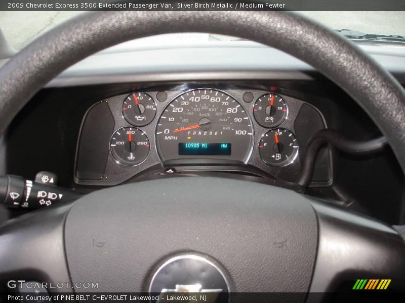 Silver Birch Metallic / Medium Pewter 2009 Chevrolet Express 3500 Extended Passenger Van