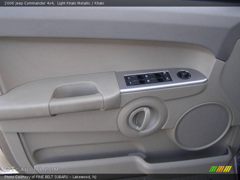 Light Khaki Metallic / Khaki 2006 Jeep Commander 4x4