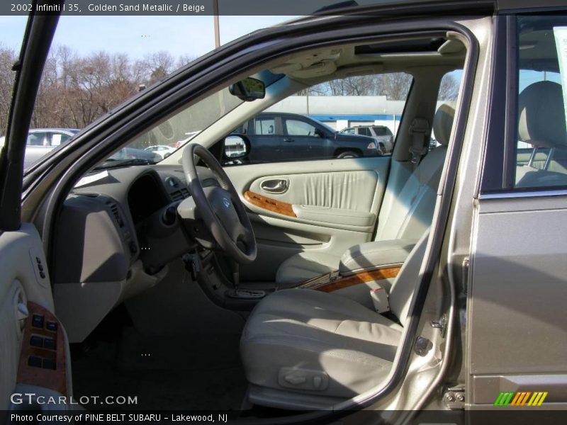 Golden Sand Metallic / Beige 2002 Infiniti I 35