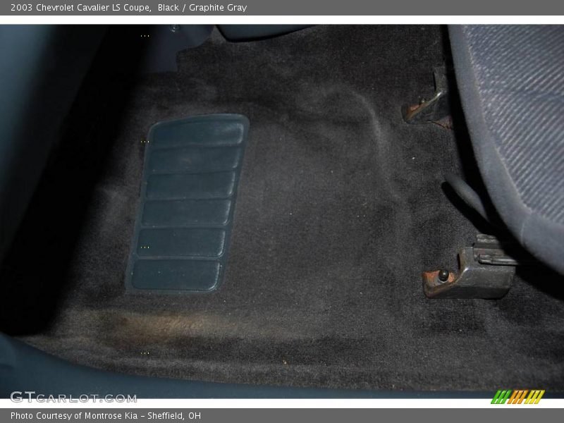 Black / Graphite Gray 2003 Chevrolet Cavalier LS Coupe