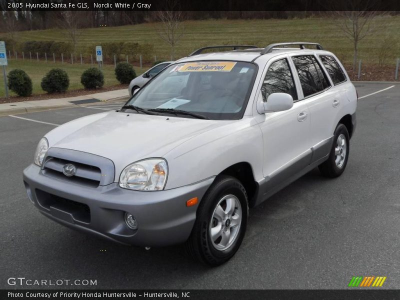 Nordic White / Gray 2005 Hyundai Santa Fe GLS