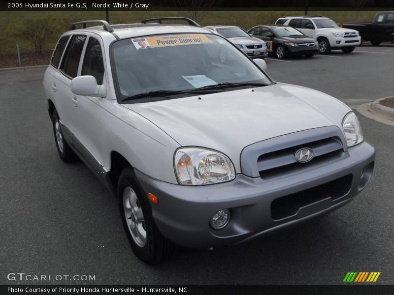 Nordic White / Gray 2005 Hyundai Santa Fe GLS