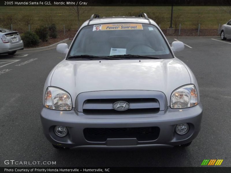 Nordic White / Gray 2005 Hyundai Santa Fe GLS