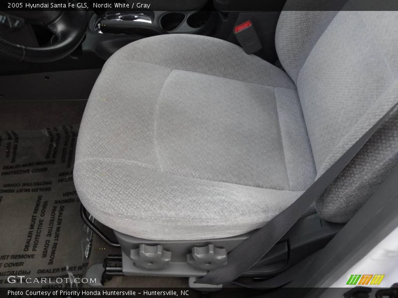 Nordic White / Gray 2005 Hyundai Santa Fe GLS
