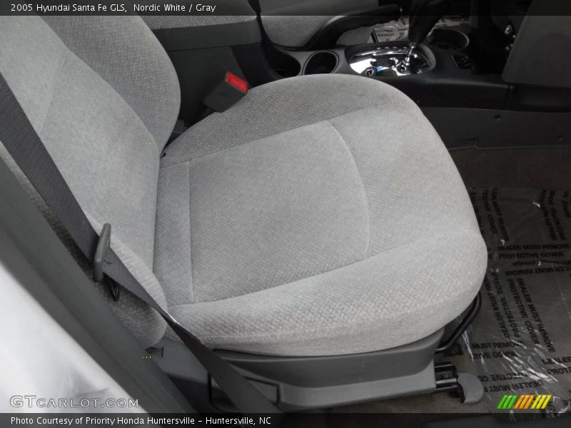 Nordic White / Gray 2005 Hyundai Santa Fe GLS