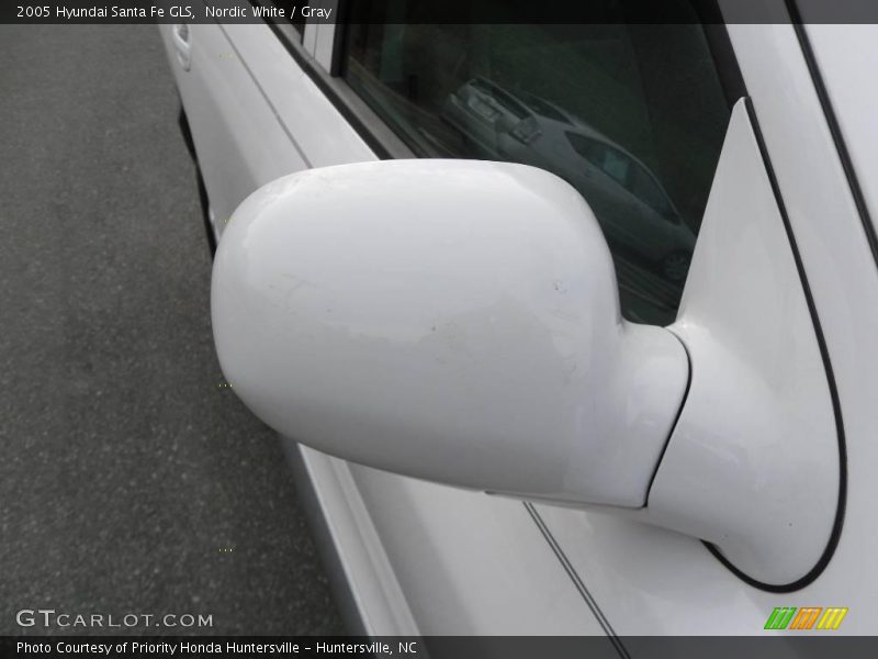 Nordic White / Gray 2005 Hyundai Santa Fe GLS