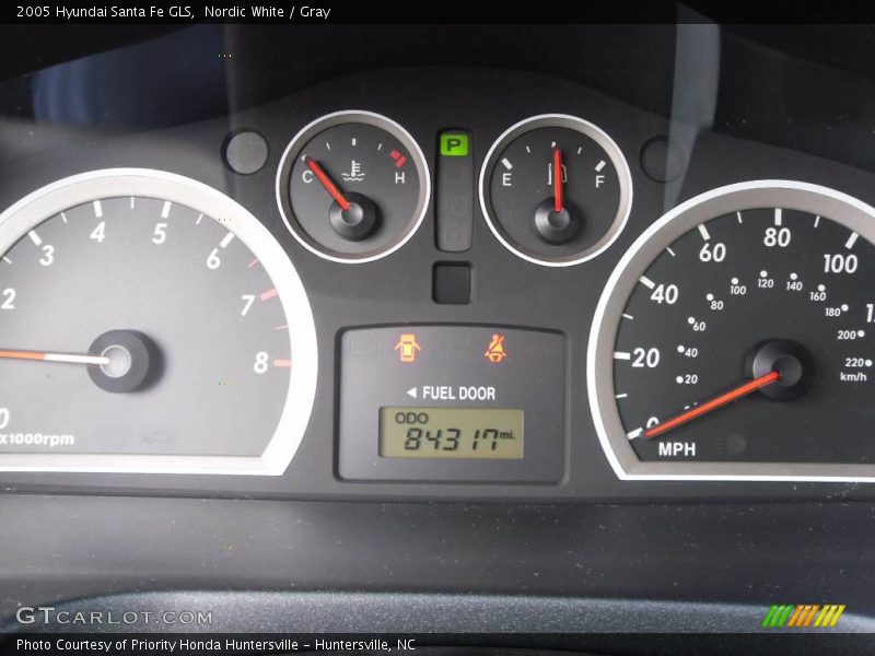 Nordic White / Gray 2005 Hyundai Santa Fe GLS