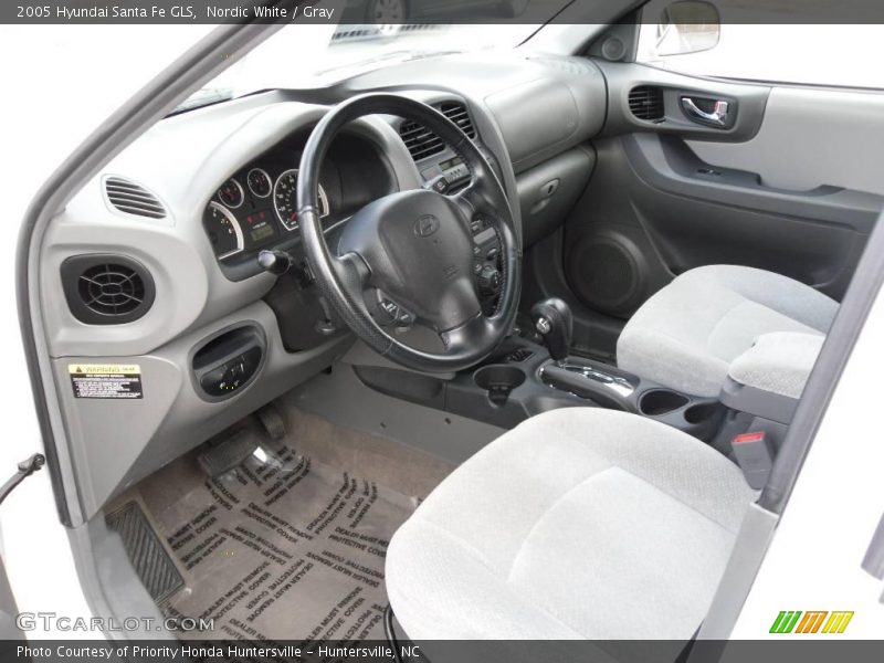 Nordic White / Gray 2005 Hyundai Santa Fe GLS