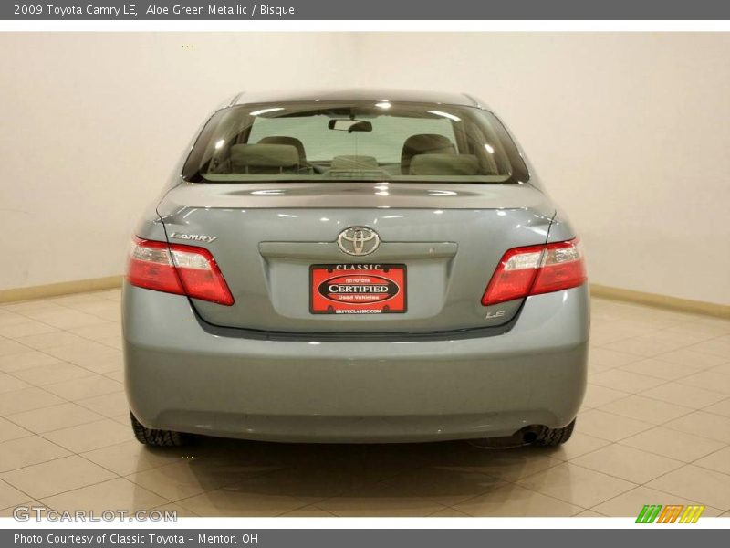 Aloe Green Metallic / Bisque 2009 Toyota Camry LE