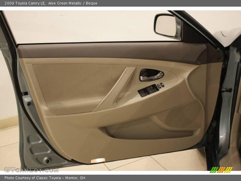 Aloe Green Metallic / Bisque 2009 Toyota Camry LE