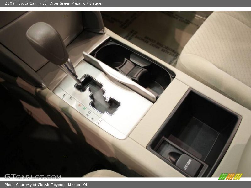 Aloe Green Metallic / Bisque 2009 Toyota Camry LE