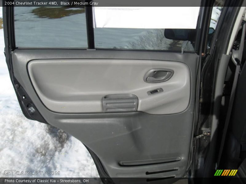 Black / Medium Gray 2004 Chevrolet Tracker 4WD