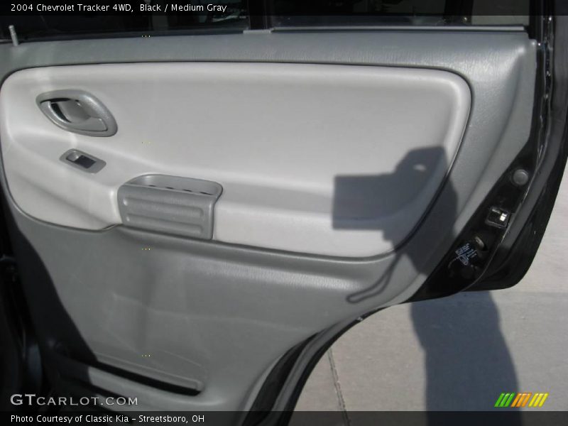 Black / Medium Gray 2004 Chevrolet Tracker 4WD