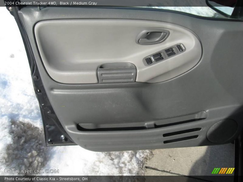 Black / Medium Gray 2004 Chevrolet Tracker 4WD