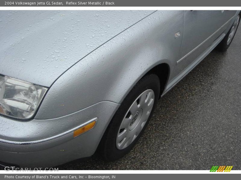 Reflex Silver Metallic / Black 2004 Volkswagen Jetta GL Sedan