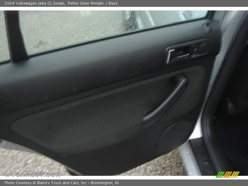 Reflex Silver Metallic / Black 2004 Volkswagen Jetta GL Sedan