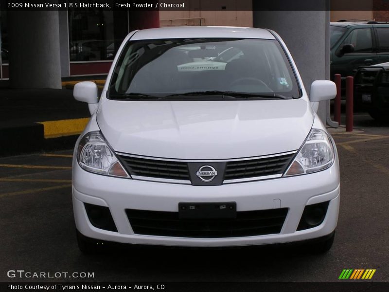 Fresh Powder / Charcoal 2009 Nissan Versa 1.8 S Hatchback