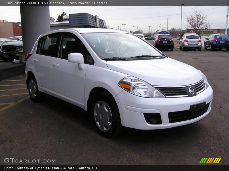 Fresh Powder / Charcoal 2009 Nissan Versa 1.8 S Hatchback