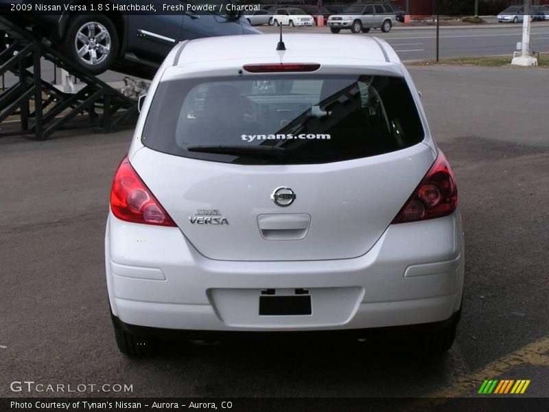 Fresh Powder / Charcoal 2009 Nissan Versa 1.8 S Hatchback